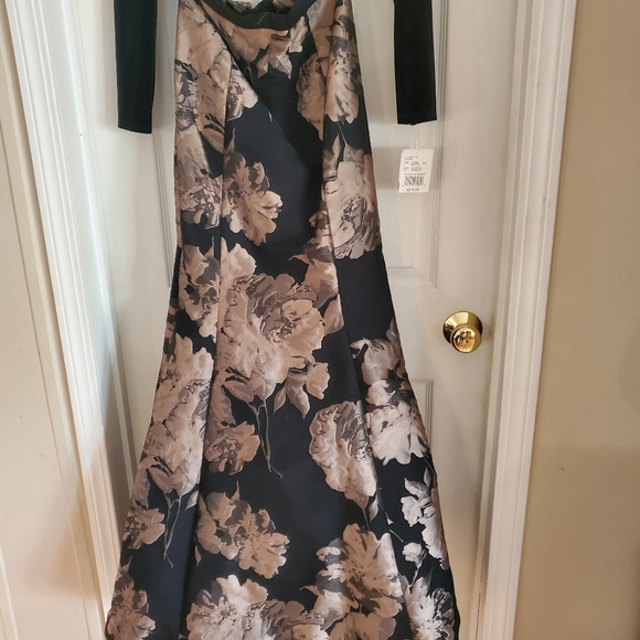 Prom dress - Picture 3 of 3